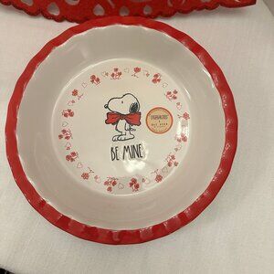 Rae Dunn Snoopy “Be Mine” Ceramic Pie Dish – Valentine's Day Bakeware